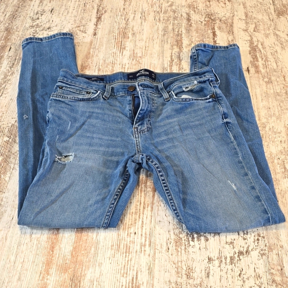 Men's Hollister Skinny Epic Flex jeans.